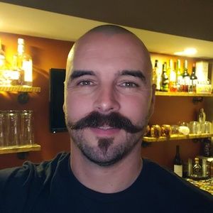 Meet your Posher, Simon